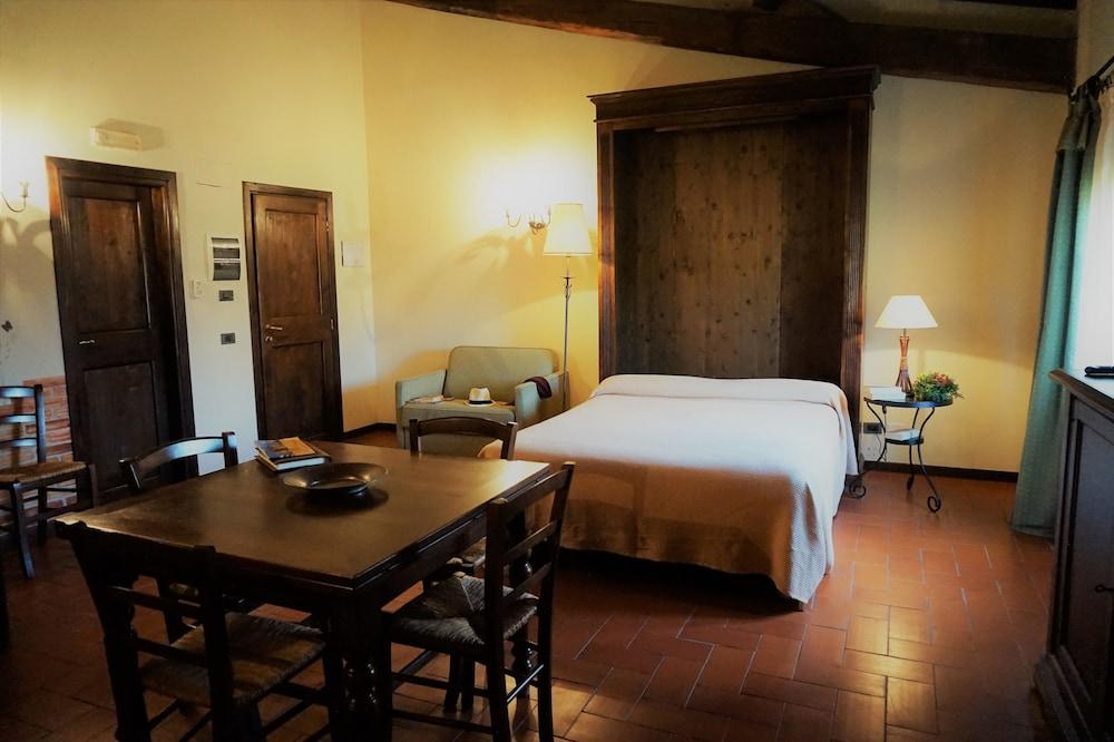 Agriturismo Antico Borgo Poggitazzi تيرانووفا براتشولي المظهر الخارجي الصورة