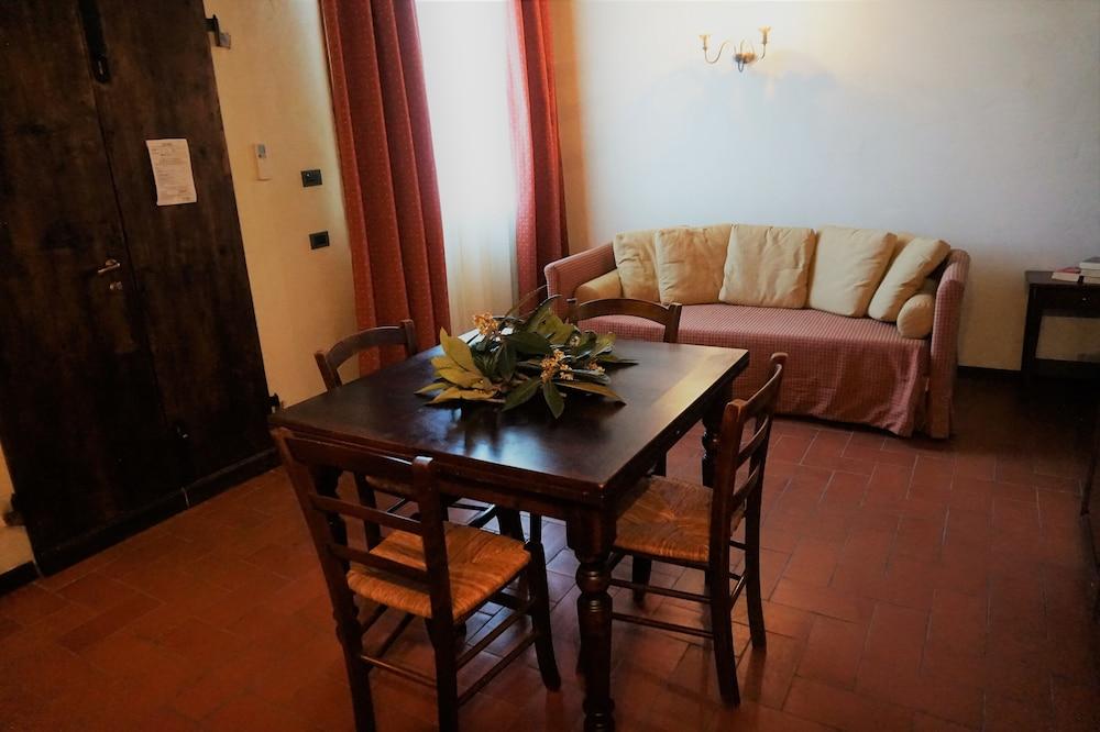 Agriturismo Antico Borgo Poggitazzi تيرانووفا براتشولي المظهر الخارجي الصورة