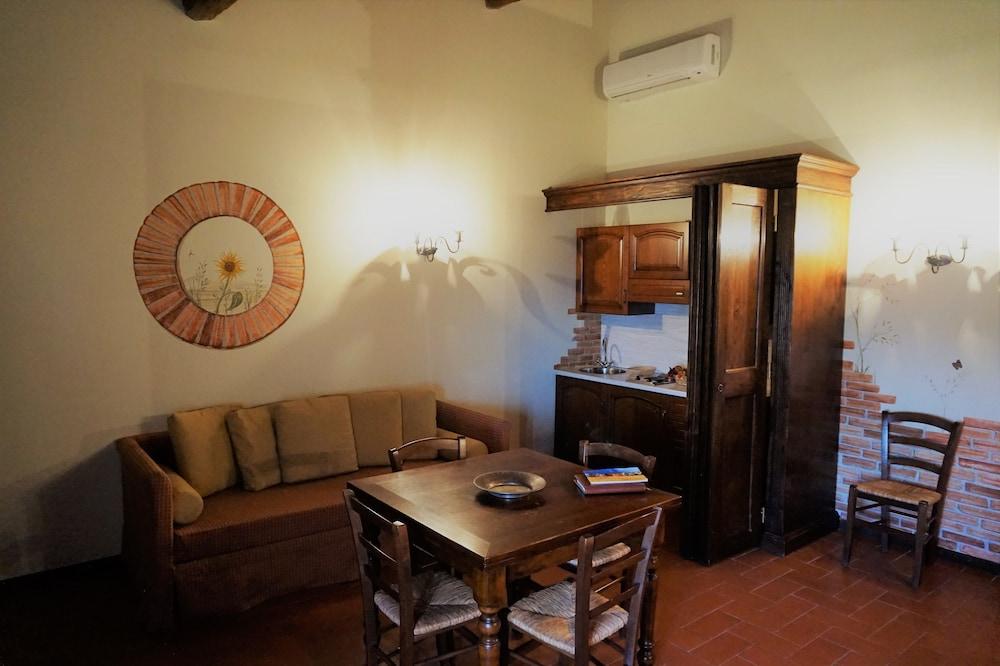 Agriturismo Antico Borgo Poggitazzi تيرانووفا براتشولي المظهر الخارجي الصورة