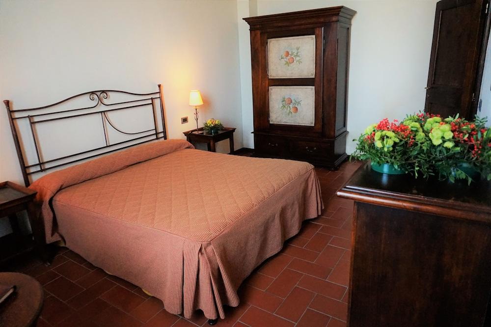 Agriturismo Antico Borgo Poggitazzi تيرانووفا براتشولي المظهر الخارجي الصورة