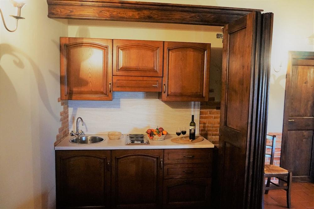 Agriturismo Antico Borgo Poggitazzi تيرانووفا براتشولي المظهر الخارجي الصورة