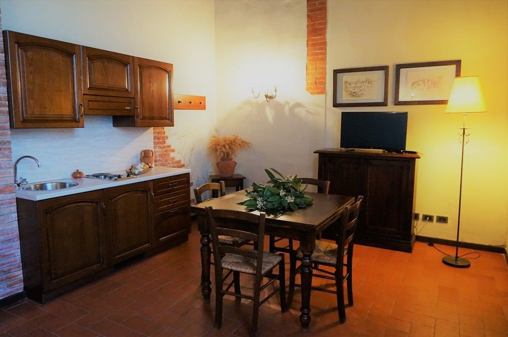 Agriturismo Antico Borgo Poggitazzi تيرانووفا براتشولي المظهر الخارجي الصورة